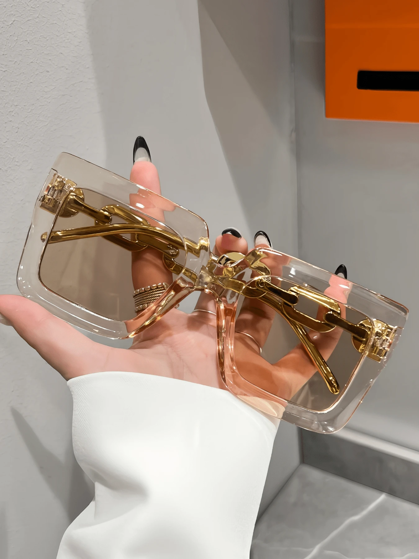 1 副塑料镜框方形时尚眼镜，波西米亚嘻哈风格方形墨镜