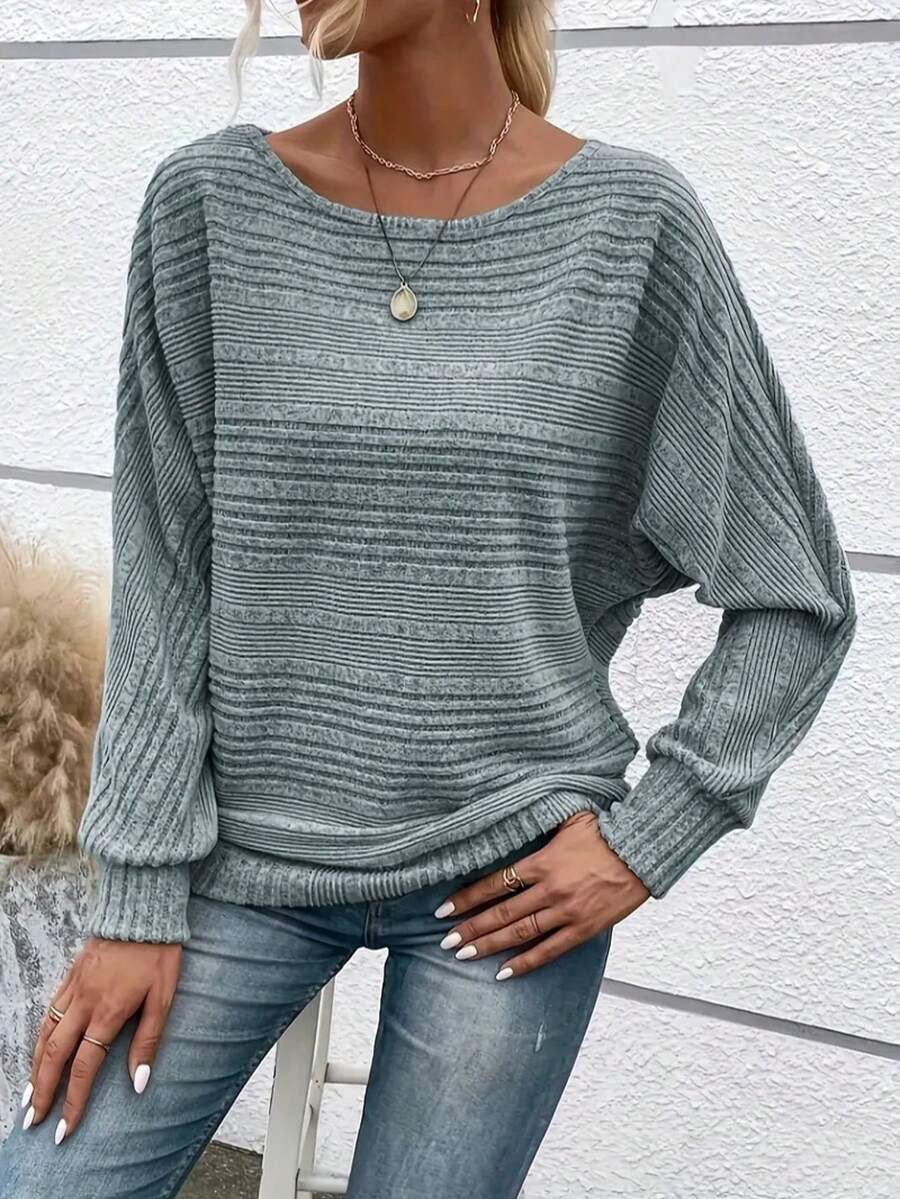 Plus Size Women Crew Neck Solid Color Batwing Sleeve Loose Sweater Top - Mint Green - View 1