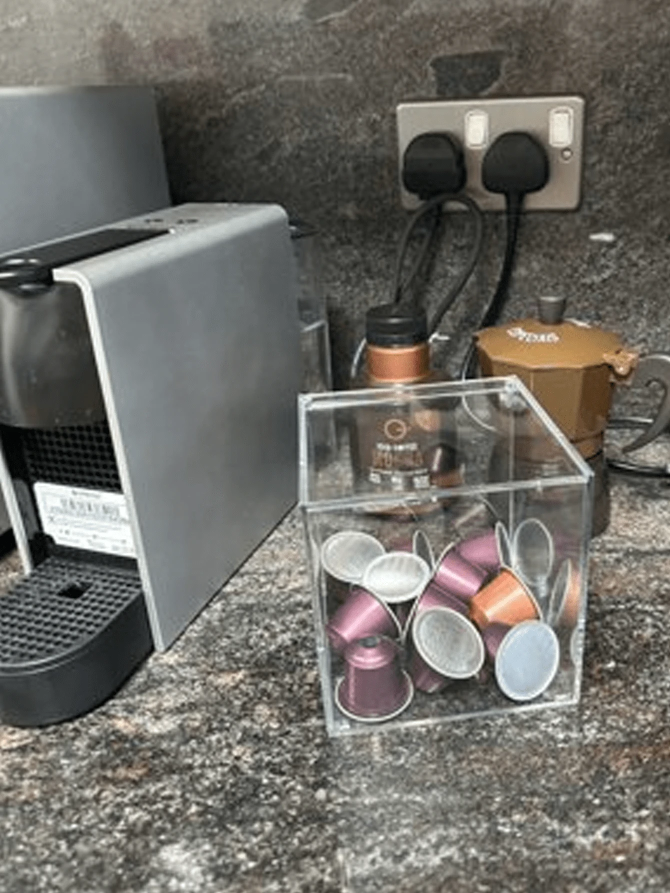 Soporte para cápsulas de café acrílico con tapa - Organizador de cápsulas a prueba de polvo para almacenamiento de dulces en la cocina (Vuelta al colegio) - Multicolor - Ver 1