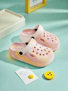 Sommer Camouflage Neue Loch Schuhe für Jungen und Mädchen für Zuhause und Outdoor Lässig, bequeme flache Sohle, atmungsaktiv und vielseitig einsetzbare Strand Party Sandalen