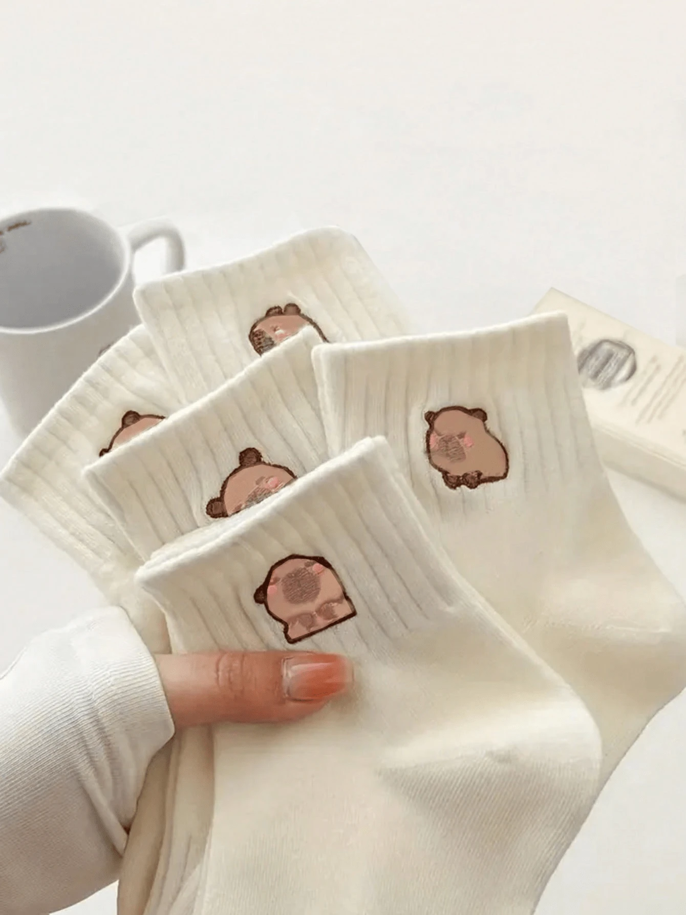 5 Pares de Meias Folgadas e Fofas de Capivara para Mulheres, Adequadas para Uso Doméstico e Esportivo