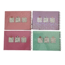 1本超级可爱有趣的成人Bobbie涂色书：以可爱的动物角色为特色，适合作为礼物 - 彩色 - 查看 3