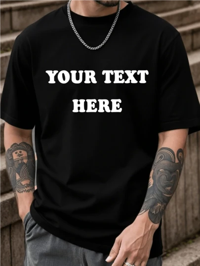 Camiseta blanca de verano para hombre con texto personalizado. Introduce tu propio texto, nombre, mensaje, frase divertida o bendición. Ideal para fiestas, aniversarios, festivales de música, regalos para él. Camiseta holgada de manga corta y cuello redondo para hombre. Ropa de fiesta. Camiseta blanca de manga corta para hombre. Camiseta de verano para hombre.