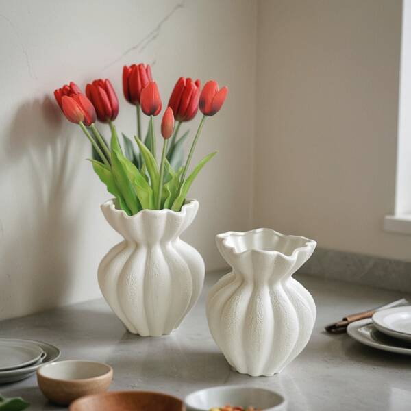 French Ins-Style Light Luxury Lantern Flower-Shaped Ceramic Vase Decorative Item, Living Room Flower Arrangement, Water-Grown Rose, Peony, Lily, Water-Grown Fresh Flower Vase, Dried Flower, Artificial Flower, Simulated Flower, Reed, Rabbit Tail Grass, Baby's Heart, Thousand-Day Red, Eternal Flower Vase, New Year, Christmas, Thanksgiving,