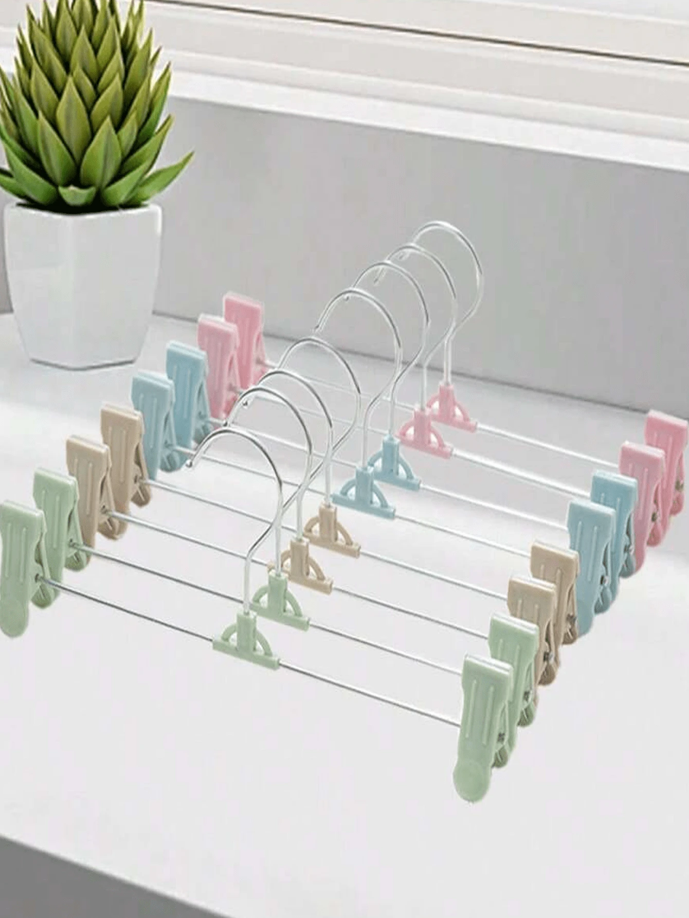 5pcs Multi-Function Adjustable Clothes Drying Rack Clips For Space Saving Laundry Solution, Versatile Garment Clip Set To Enhance Air Drying In Small Rooms, Balconies, Dorms, And Travel-Friendly Homes, Sturdy And Durable Clip Design With Adjustable Grip And Secure Hold, Lightweight, Easy To Attach And Remove, Ideal For Delicates, Active Wardrobe, And Daily Wear, Keeps Laundry Neat, Organized, And Efficient During Spring Season - Multicolor - View 1