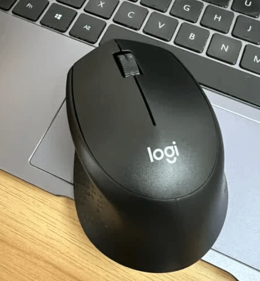 Logitech M280 Wireless Mouse, Ergonomic And Comfortable Grip, Silent Buttons, Office Tool, Universal For Home Notebooks And Desktops, Long-Lasting Battery Life