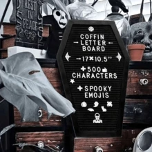 Tableau de lettres en forme de cercueil, planche de message en bois pour décoration d'Halloween à la maison, décoration effrayante et lugubre, cadeau effrayant et inquiétant. Les lettres ne sont pas amovibles.