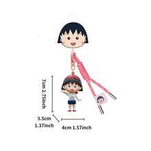 Colecția de brelocuri Chibi Maruko-Chan Relaxing Days - Brelocuri drăguțe și casual cu Maruko-Chan și colegele ei de clasă în ținute fermecătoare de zi cu zi! Perfecte pentru decorarea ghiozdanelor, penarelor, etichetelor de bagaje și accesoriilor personale. O modalitate încântătoare de a-ți purta personajul anime preferat peste tot!