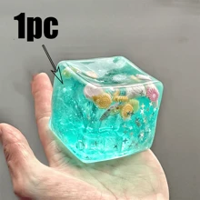 1/2/4 件海洋贝壳海螺揉捏方球夏季减压海洋揉捏球缓解焦虑玩具，适合学生和办公室工作人员，生日和毕业典礼的完美礼物 PVC 玩具，缓解焦虑和放松的坐立不安玩具，适合成人的完美办公桌配件