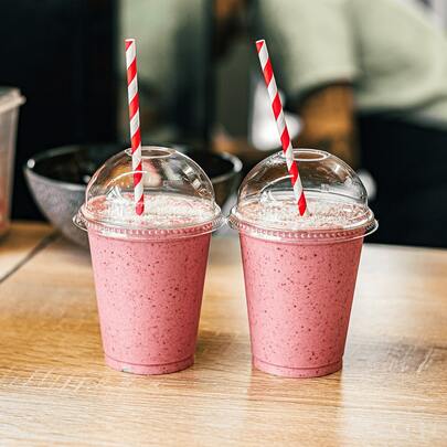 HOT BARGAINS 100 X 10oz Premium Smoothie Cups With Dome Lids Ideal For Party Milkshake Juice Sweets & Thick Shakes Ice Cream Cups Reusable Plastic For Bar & Restaurants