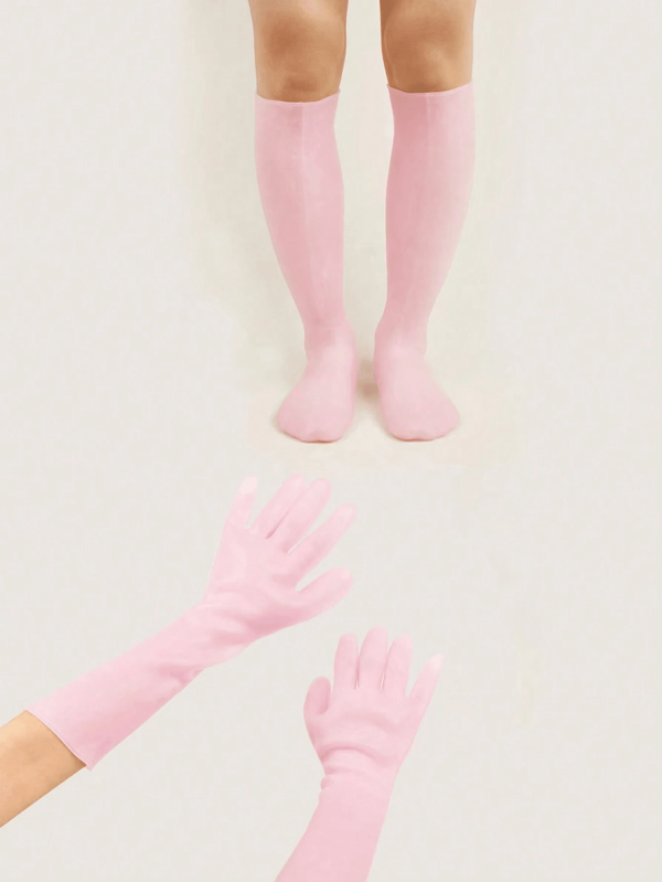 yuluan Set de 4 piezas: 1 par de calcetines largos de silicona de alta calidad y 1 par de guantes largos de silicona, guantes largos humectantes blanqueadores, calcetines largos para blanquear, hidratar y cuidar la piel, calcetines de playa