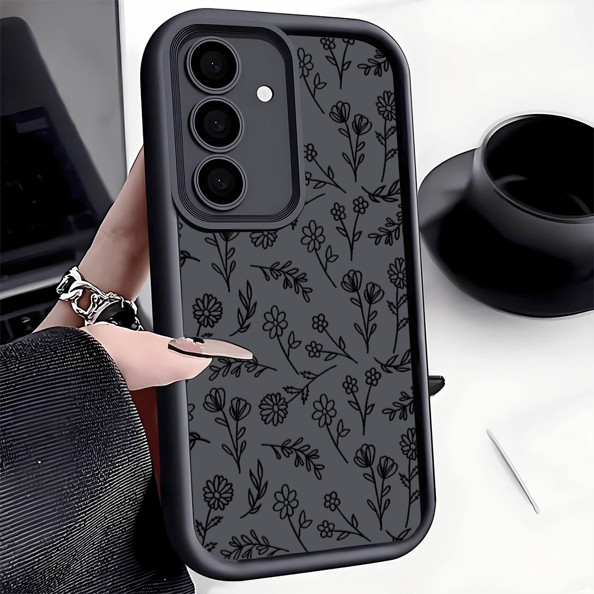 1 pieza Funda protectora de teléfono a prueba de golpes y antideslizante con patrón único de flor silvestre negra, compatible con iPhone, Honor, Redmi, Galaxy