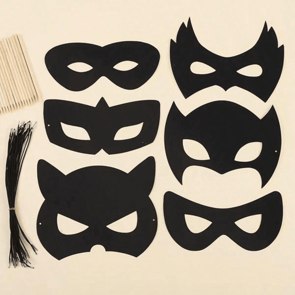 Set de 30 máscaras de superhéroes para rascar con 12 bandas elásticas y 6 bolígrafos de estilo de madera - Adecuado para manualidades DIY, fiestas de disfraces, carnavales, decoraciones navideñas y de Halloween