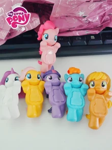 MY LITTLE PONY 1/2/3/4/6/12 Stück Party Puppe 3D Dekorations Armband Blind Box kleine Statue Dekoration zufälliger Handydekor, 6 Farben zufällig, Überraschungsgeschenk Party Geschenk, süßer Anime-Stil, Heimdekoration geeignet für Partygeschenke, Zuhause, Partyzubehör, Geschenke