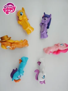 MY LITTLE PONY 1/2/3/4/6/12 Stück Party Puppe 3D Dekorations Armband Blind Box kleine Statue Dekoration zufälliger Handydekor, 6 Farben zufällig, Überraschungsgeschenk Party Geschenk, süßer Anime-Stil, Heimdekoration geeignet für Partygeschenke, Zuhause, Partyzubehör, Geschenke