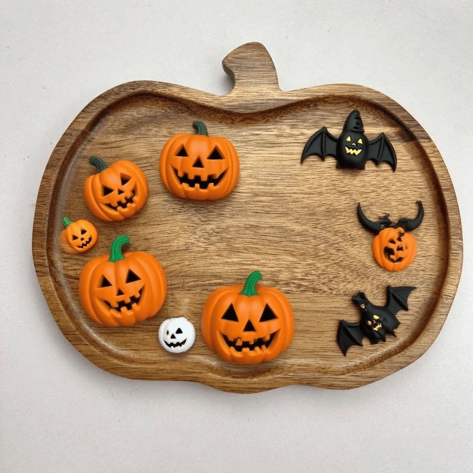 Wooden Pumpkin Tray, Snacks, Candy, Appetizers, Fruit Decorative Tray, Reusable Dessert Plate, Multifunctional Tabletop Display Tray, Wooden Cheese Board, Suitable For Desserts, Fruits And Coffee, Elegant Halloween, Thanksgiving, Christmas, Easter Serving Platter, Home Decor Gift Idea, Suitable For Home, Kitchen, Party, Wedding And Holiday Gifts