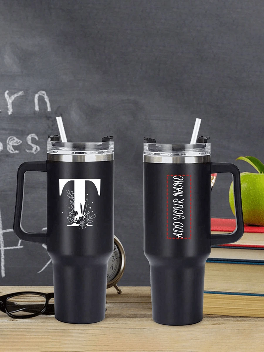 1 件定制名称 40 盎司不锈钢水瓶，印有 A-Z 字母，含吸管和盖子，便携式玻璃杯，平底牛奶/咖啡杯，旅行配件，节日礼物，伴娘新娘礼物，送给家人和朋友的礼物 - 彩色 - 查看 1