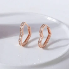 1 Par de Aretes Minimalistas con Forma de Corazón de Zirconia Cúbica Blanca, Regalo para Amante, Madre - Amarillo Oro - Ver 4