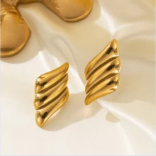 Hoa tai đinh tán hình tam giác ba lớp bằng thép không gỉ mạ vàng 18K cá nhân hóa phong cách Châu Âu và Mỹ dành cho nữ - Vàng - Xem 1