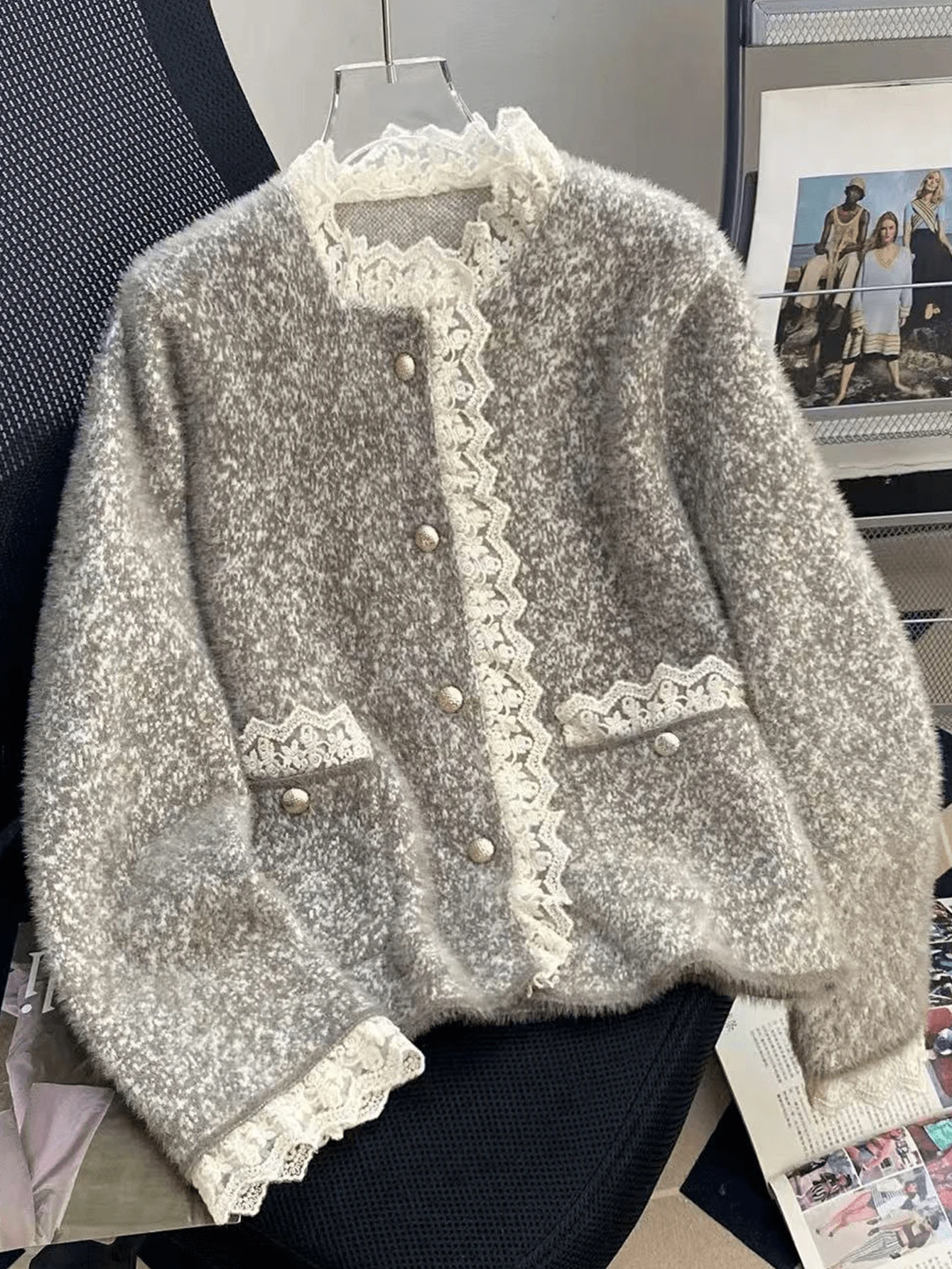 女士秋冬撞色蕾丝长袖单排扣针织开衫，适合通勤、春假、度假、演唱会、波西米亚风、音乐节 - 灰色 - 查看 1