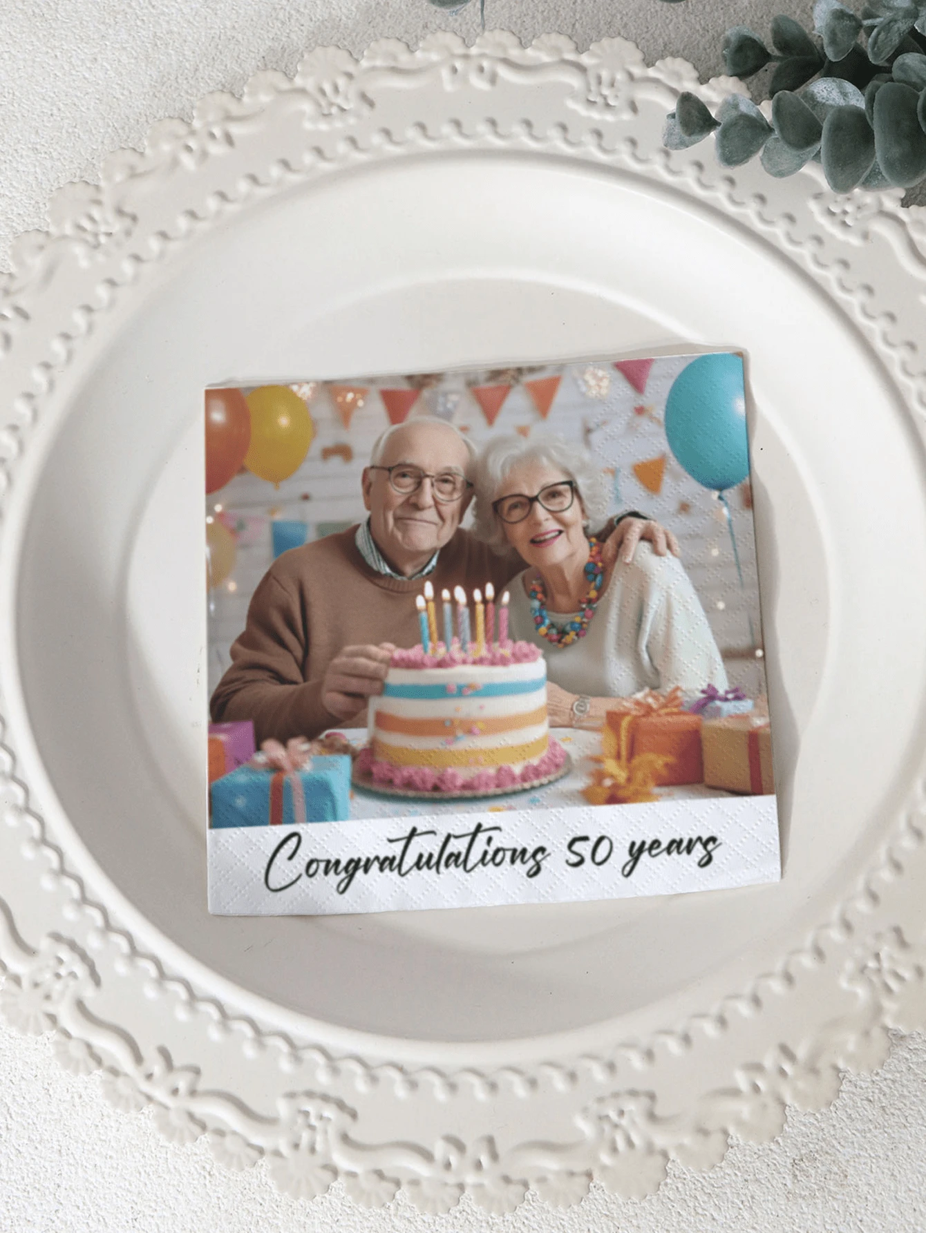 个性化照片餐巾纸，可定制印刷，适用于婚礼、订婚、毕业典礼、生日派对等各种场合，也可作为鸡尾酒餐巾纸使用。装饰性强，可重复使用，精致时尚，品质上乘，色彩丰富，现代时尚，可定制，个性化且独一无二。是送给男士、女士、男友和朋友的理想礼物，寓意永恒的爱。 - 彩色 - 查看 1