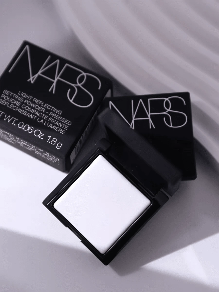 Nars 3g/0.1oz Lightweight Luminous High-End Concealing Foundation, Travel Size - White - View 1