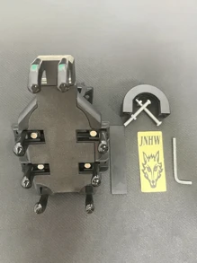 1个黑色摩托车手机支架 - 防震耐用PVC材质，可调节旋转设计，适用于大多数智能手机，适用于摩托车、自行车、电动自行车