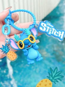 史迪奇菠萝音乐系列挂件，可爱史迪奇造型，多种款式可选，包括戴墨镜的史迪奇、吃菠萝的史迪奇和弹吉他的史迪奇。设计精美，材质上乘，是装饰书包、钥匙扣和手机的完美之选。也是粉丝、儿童和青少年的理想礼物，极具收藏价值，更是生日和节日的独特礼物。这款官方授权产品，为您的日常配饰增添亮点。