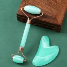 Rolo de Jade Natural Para Face Lift Up E Gua Sha Board Raspador De Pedra Kit Rolo Massageador de Pedra Para Face Lift Kit de Jade para Skin Care – Rolo + Pedra Gua Sha