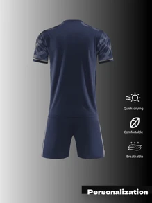 两件套定制足球服：完全个性化定制。皇马黑色图案搭配黑色滚边，彰显前卫风格，并结合柔韧透气的面料。专为创意团队和比赛而设计，并通过大胆时尚的前卫设计展现独特的个性。