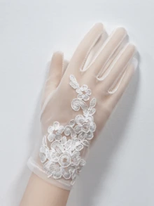 1 Pair Of White Short Lace Bridal Gloves Autumn Accessories - White - View 5