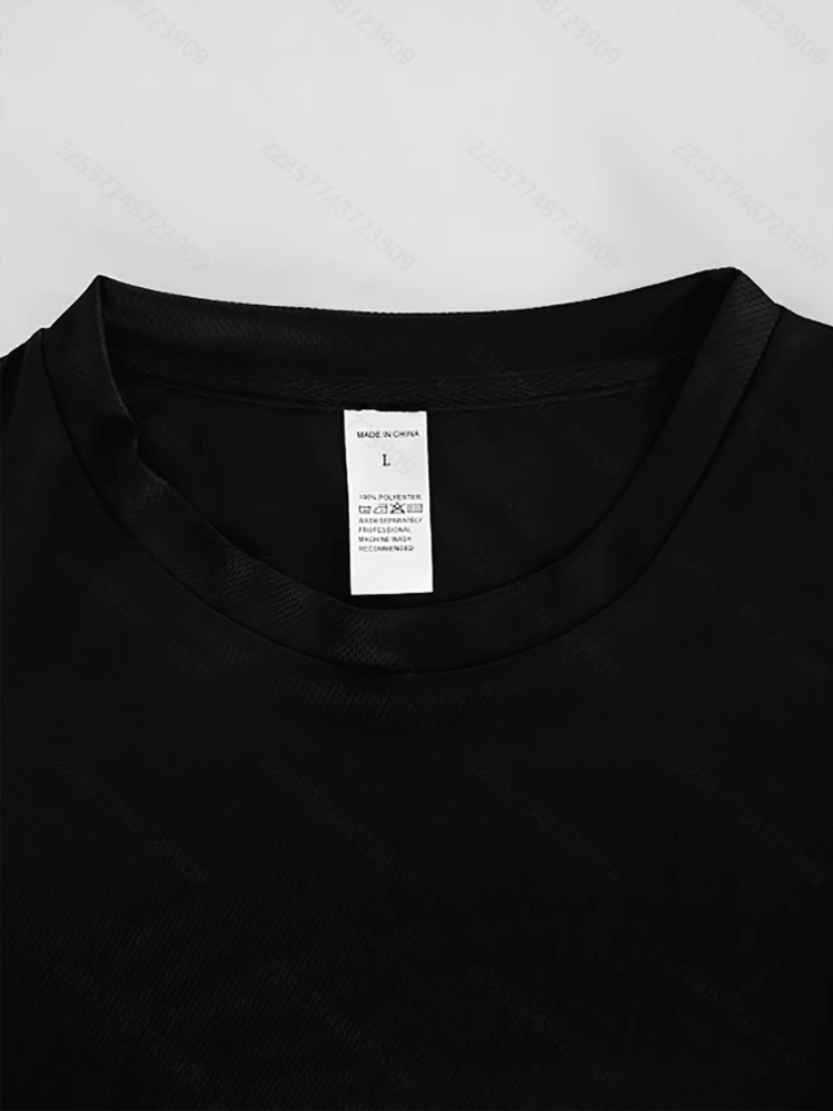 Camiseta gráfica casual de verano para hombres - Impresión de corona y letra K en negrita, diseño negro con blanco, camiseta de manga corta de ajuste regular para actividades al aire  atuendo casual, camisetas de verano, camiseta lavable en máquina - Negro - Añade 4