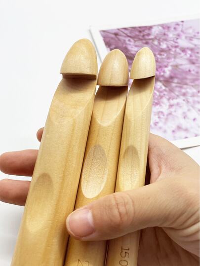 15mm/20mm/25mm Large Wooden Crochet Hooks, Bamboo Color, Suitable For Beginners And Experienced Crocheters, Ideal For Crocheting Animal Nests