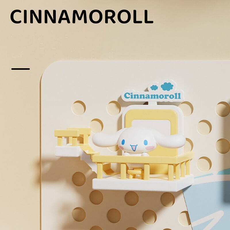 Sanrio 磁力爬爬乐 - 适用于工作空间和家居的模块化互动装饰。强大的磁力系统可实现稳定定位，创造不断变化的展示效果，为日常生活增添乐趣。收藏家和卡哇伊爱好者的必备之选！