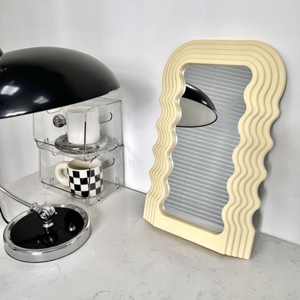 C&J FLORI 1 Espejo De Maquillaje Con Patrón de Ondas Estético Irregular Para Pared Baño Tocador Dormitorio Espejo De Retoque Ideal Para Toda La Familia Mujer Dama Niña