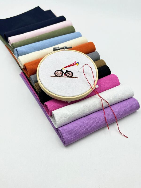 30x30cm Tissu de broderie pré-coupé, matériau doux, 12 options de couleurs - blanc, beige, rose, noir, gris, fuchsia, marine, vert, bleu ciel, violet, orange, kaki, pour la broderie et la broderie point de croix DIY