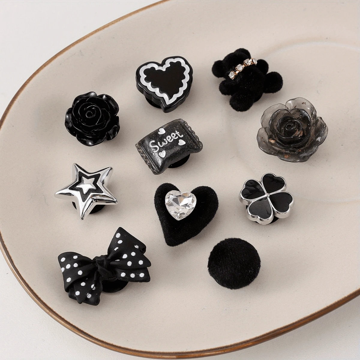 10 件黑色系列卡通女鞋吊饰凉鞋装饰鞋花DIY配件，返校