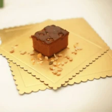 10pcs Square Gold Cake Boards, Fan-Shaped Edge Oil-Proof Disposable Cake Bases - Thickened Bottom Baking Trays, Suitable For Wedding Birthday Cake Supplies, Pizza Base Cake Plate Accessories - Gold - View 4