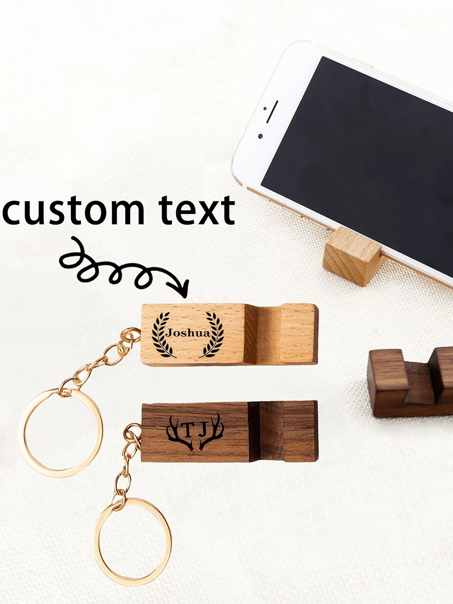 定制 1 件木质手机支架/钥匙扣 - 雕刻字母风格 - 个性化旅行必备 - 带饰物的手机/Kindle 握把 - 男女通用节日配件 - 圣诞节/情人节礼物