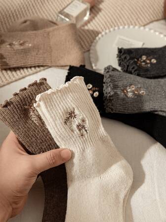 3pairs Warm Embroidered Floral Wool Socks (black, Dark Grey, Khaki)
