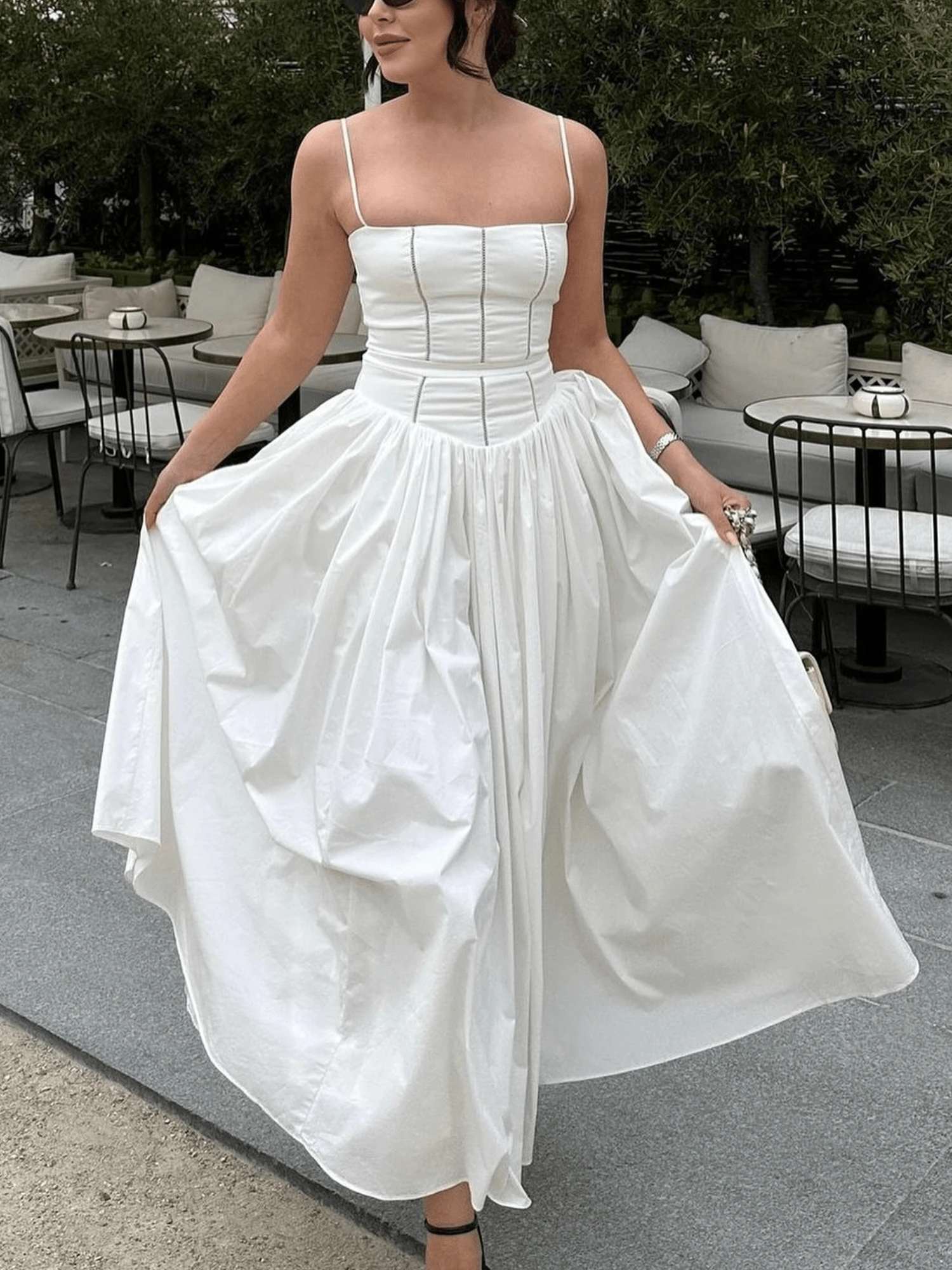 Women's Backless Smocked Maxi Dress Spaghetti Strap Cut Out Flowy Swing Long Dress Floral Print Back Zipper Bodycon Dress For Summer Vacation Streetwear Going Out Dress