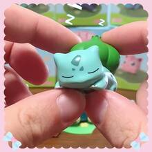 草甸展示系列——灵感源于自然，本系列包含各种小雕像。它们非常适合在您的工作空间营造宁静的氛围，也适合动漫艺术收藏，为您的室内空间带来清新自然的感受。 - 綠色 - 查看 3