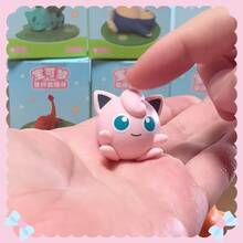 草甸展示系列——灵感源于自然，该系列包含各种小雕像，可帮助您在工作空间营造宁静的氛围，同时也能吸引动漫和艺术爱好者，为您的室内空间带来清新的户外气息。 - 淺粉色 - 查看 2