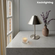 Kexinlighting 1个北欧风格触控台灯，无线单色台灯，LED触控台灯，便携式触控台灯，3种色温可调台灯，可调光台灯，卧室台灯，锥形金属灯罩，独特触控台灯，适用于家居装饰/办公室装饰/餐厅装饰/节日礼物 - 三色光 - 查看 5