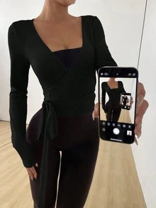 Plus Size Women's Solid Color V-Neck Long Sleeve Fitted Cropped T-Shirt, Black Casual Outerwear, Women's Fashionable Minimalist Elegant Wardrobe Essential Design, Women's Spring/Autumn Clothing