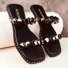 Amizzara Modern Women's Flat Sandal With Metallic Coin Applique Chaton Launch Summer 2025 - màu đen - Xem 2