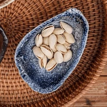 1pc Ins Style Creative Seashell Ceramic Dipping Sauce Dish, High-Quality Seashell Shaped Condiment Dish, Minimalist Ceramic Sauce Plate For Home, Sushi & Seafood Seasoning