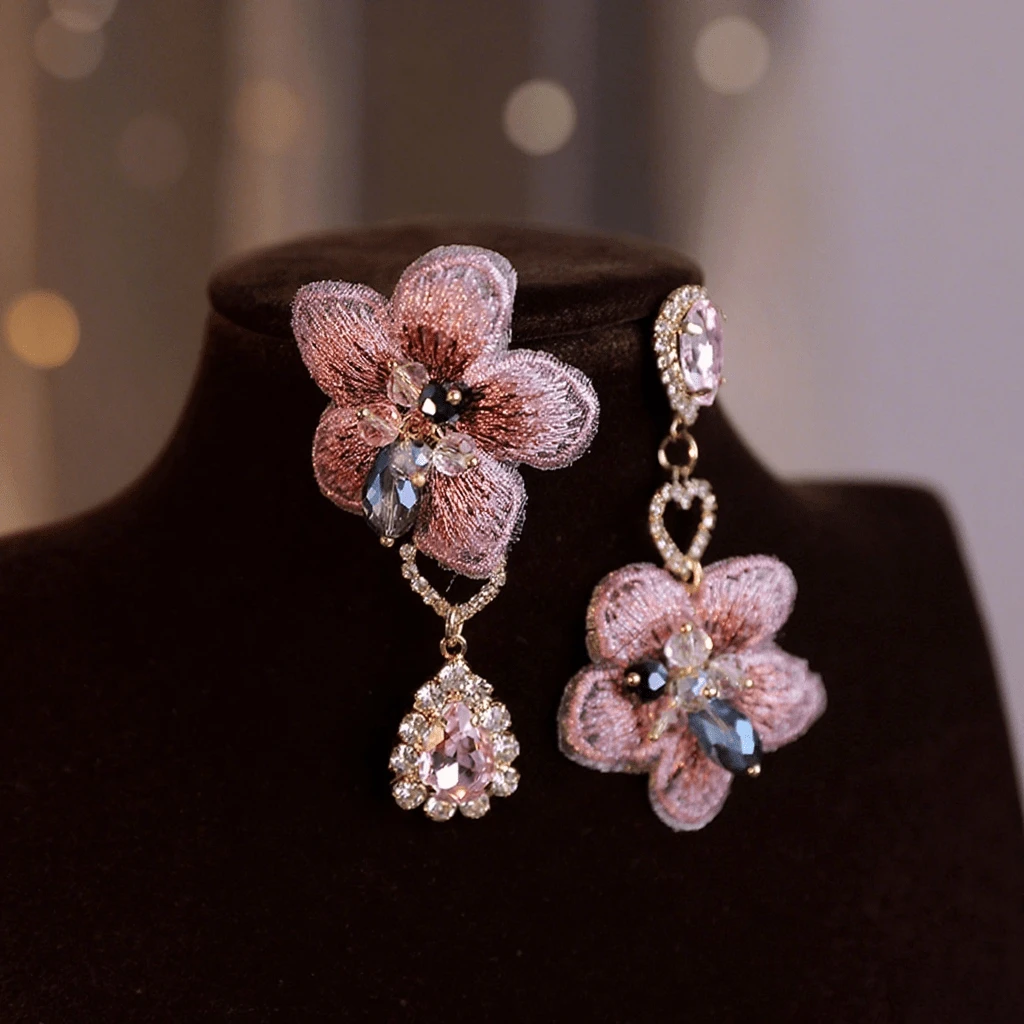 一对优雅花卉和泪珠不对称吊坠耳环 - 粉色 - 查看 1
