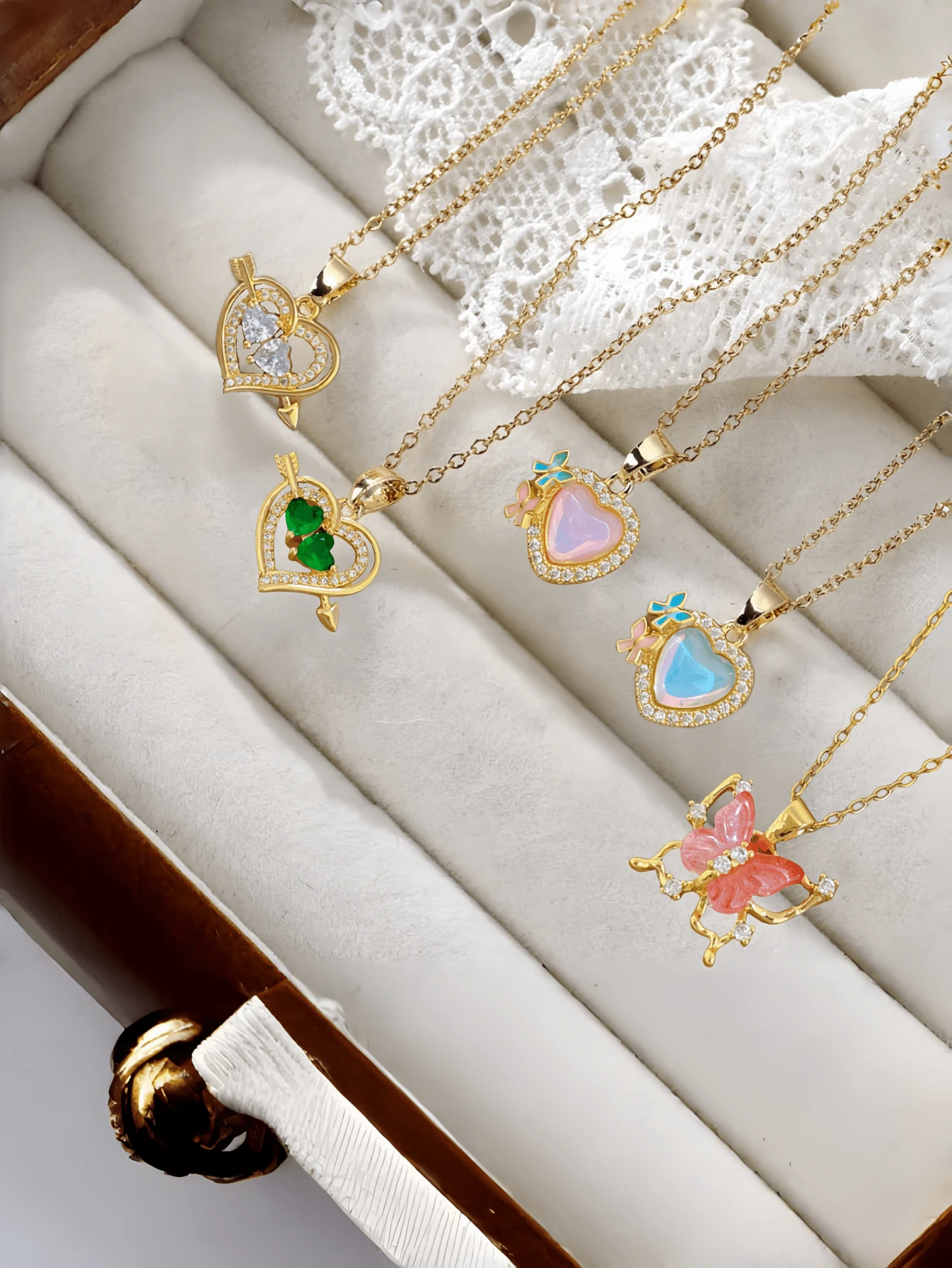 1 Piece Of Dazzling Love Butterfly Light Luxury Temperament Full Diamond Necklace Female Versatile Collarbone Chain Titanium Steel Chain