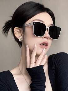 1 件韩国复古经典方形大框米钉女士男士时尚眼镜眼镜遮阳镜适合夏季海滩篝火派对、礼物、复古街头风格、驾驶、防晒、户外旅行、派对、舞台表演旅行配件海滩遮阳夏季返校季节日间配件方形遮阳镜 - 彩色 - 查看 5